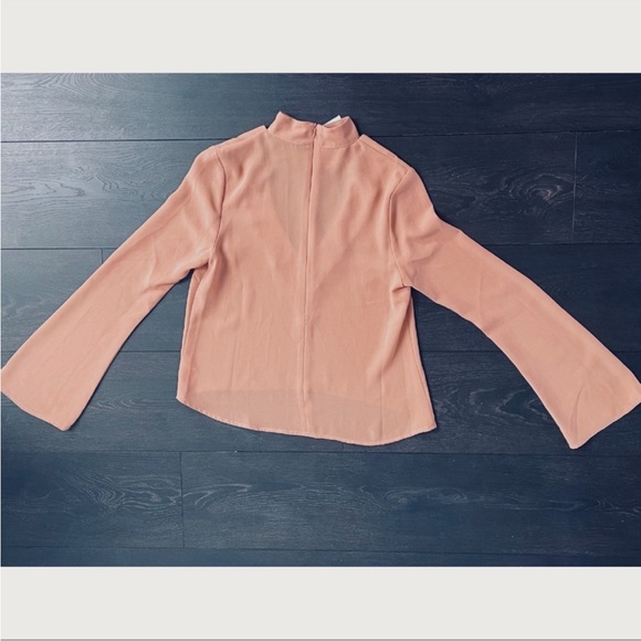 MISSGUIDED Cut Out Choker Neck Long Sleeve Top - Picture 7 of 10